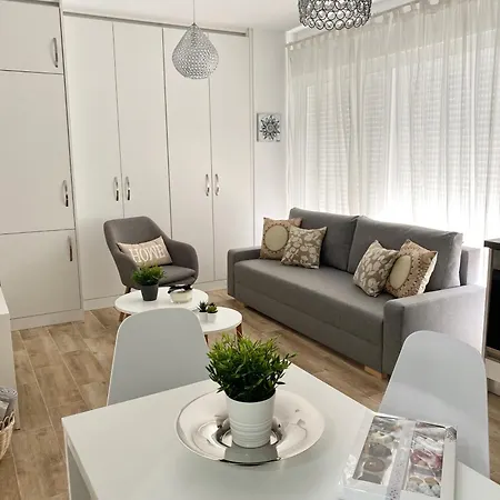115 - Center 2 Minutes From The Beach! Apartment